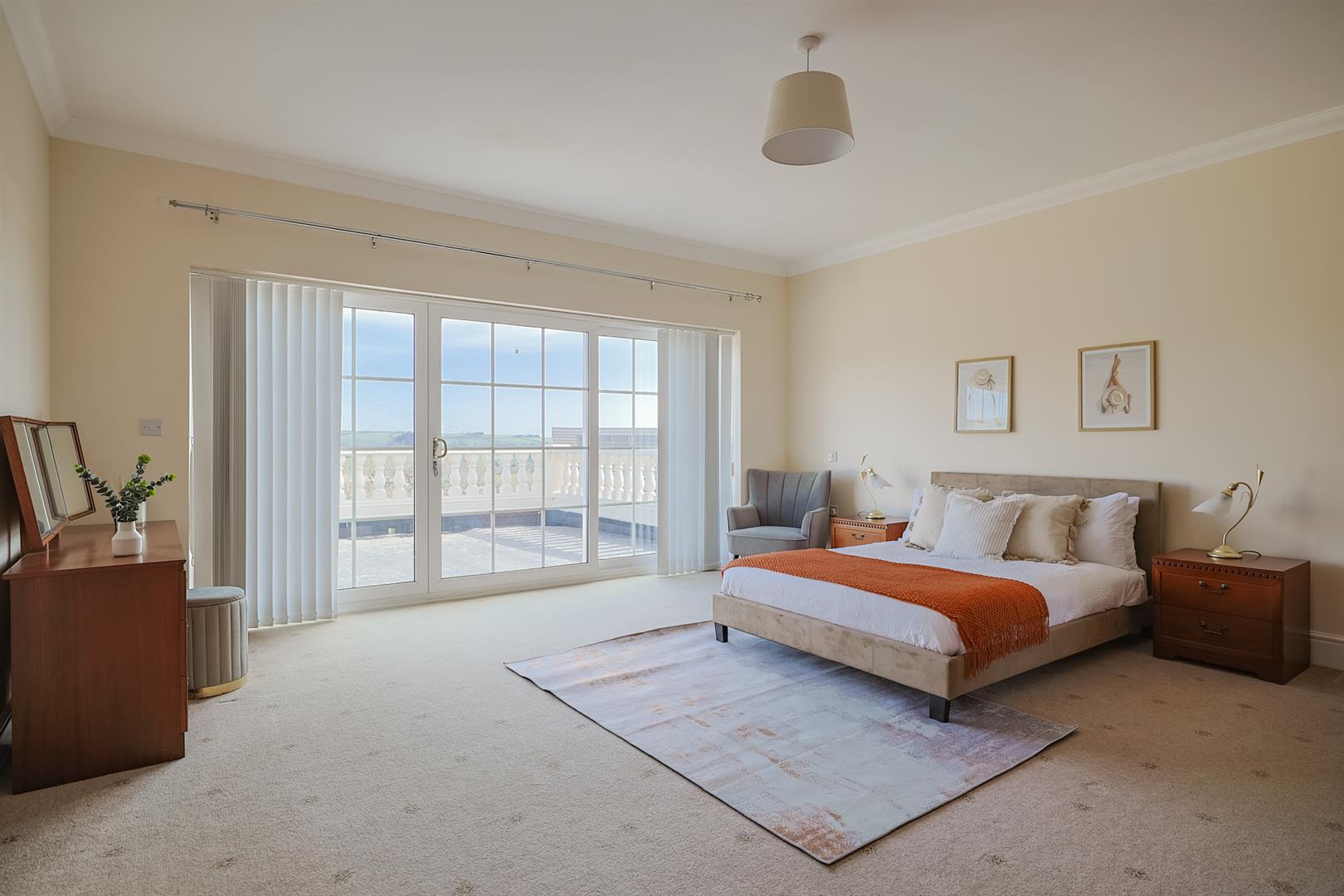 6 Clos Y Parc, Five Roads, Llanelli, SA15 5HB